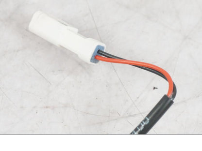 Höger sida på Temperatursensor från en KTM 1290 Super Duke R -2022 motorcykel.