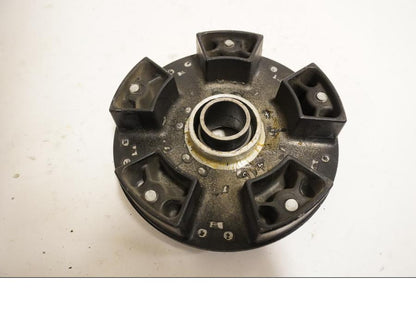 Baksidan på Drevfäste från en Suzuki GSF 1200 -2006 motorcykel.