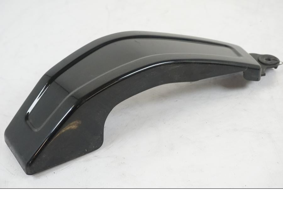 Vänster sida på Ramskydd från en Suzuki VZR 1800 -2009 motorcykel.