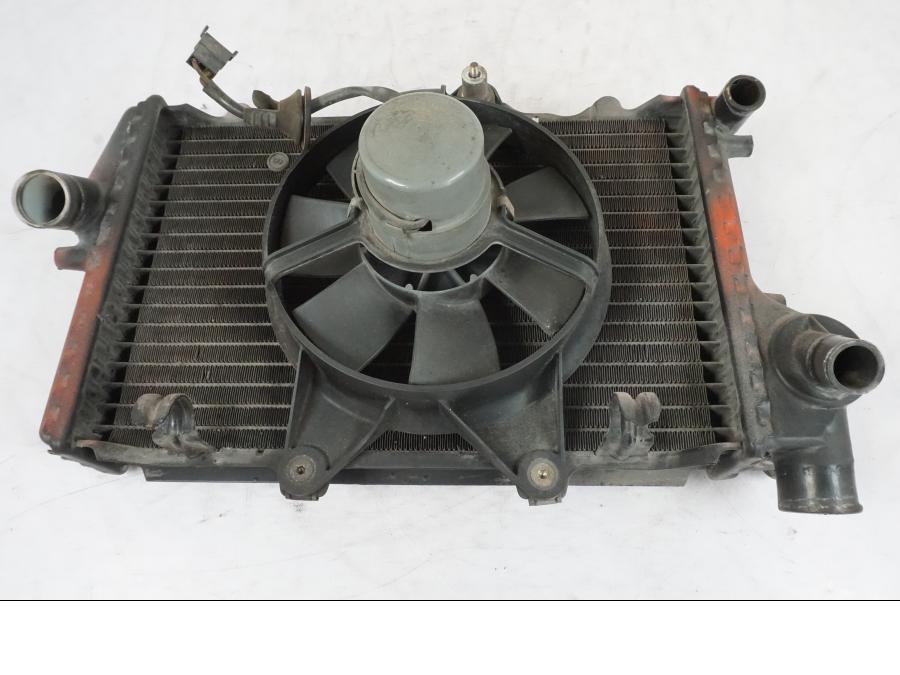 Framsidan på Vattenkyl från en BMW K 1100 LT -1999 motorcykel.