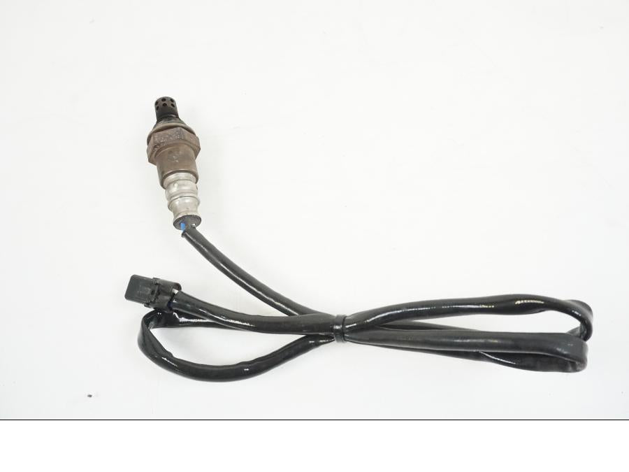 Baksidan på Lambdasond från en Yamaha XJR 1300 -2007 motorcykel.