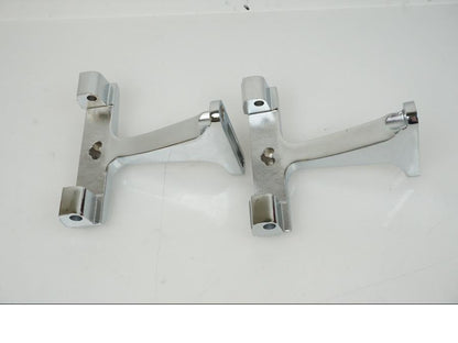 Baksidan på Fotplattefäste från en H-D Harley diverse -2020 motorcykel.