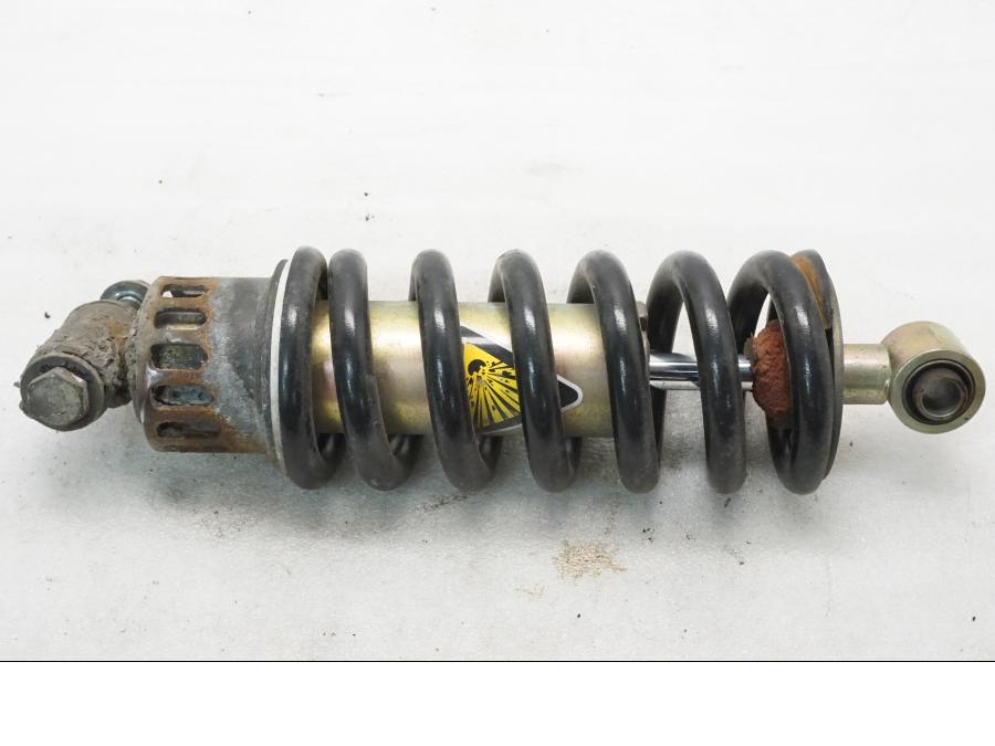 Framsidan på Stötdämpare från en Yamaha XVS 650 -1999 motorcykel.