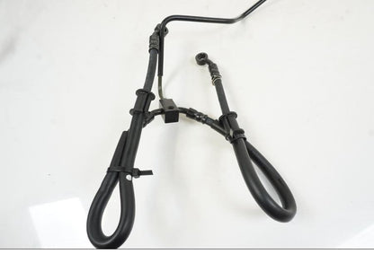 Vänster sida på Bromsledning från en Yamaha MT-10 -2022 motorcykel.