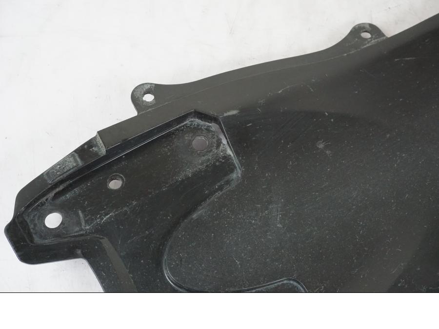 Höger sida på Undertail från en Suzuki GSX-R 750 -2006 motorcykel.