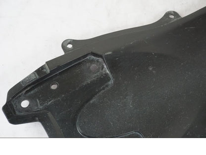 Höger sida på Undertail från en Suzuki GSX-R 750 -2006 motorcykel.