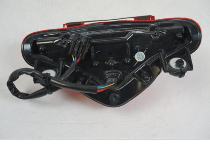 Snett nerifrån på Baklampa från en Kawasaki ER-6F -2016 motorcykel.