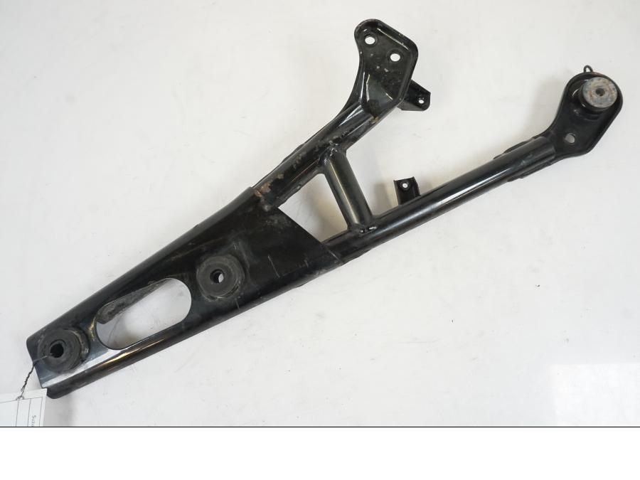 Framsidan på Ljuddämparfäste från en Suzuki VZR 1800 -2009 motorcykel.