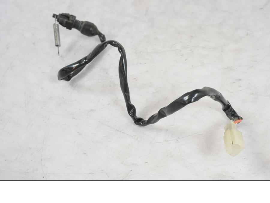 Framsidan på Bromsljuskontakt från en Suzuki GSX-S 1000 -2017 motorcykel.