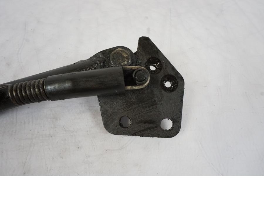 Baksidan på Sidostöd från en KTM 125 Duke -2017 motorcykel.