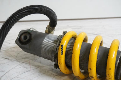 Höger sida på Stötdämpare från en Triumph TT 600 -2000 motorcykel.