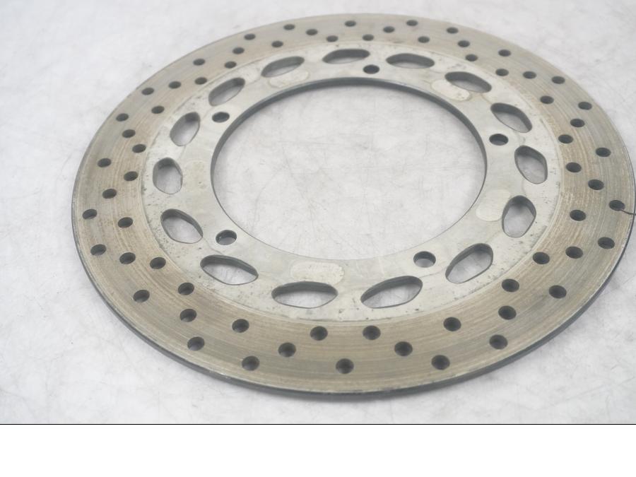 Framsidan på Bromsskiva från en Yamaha FZ-8 -2011 motorcykel.