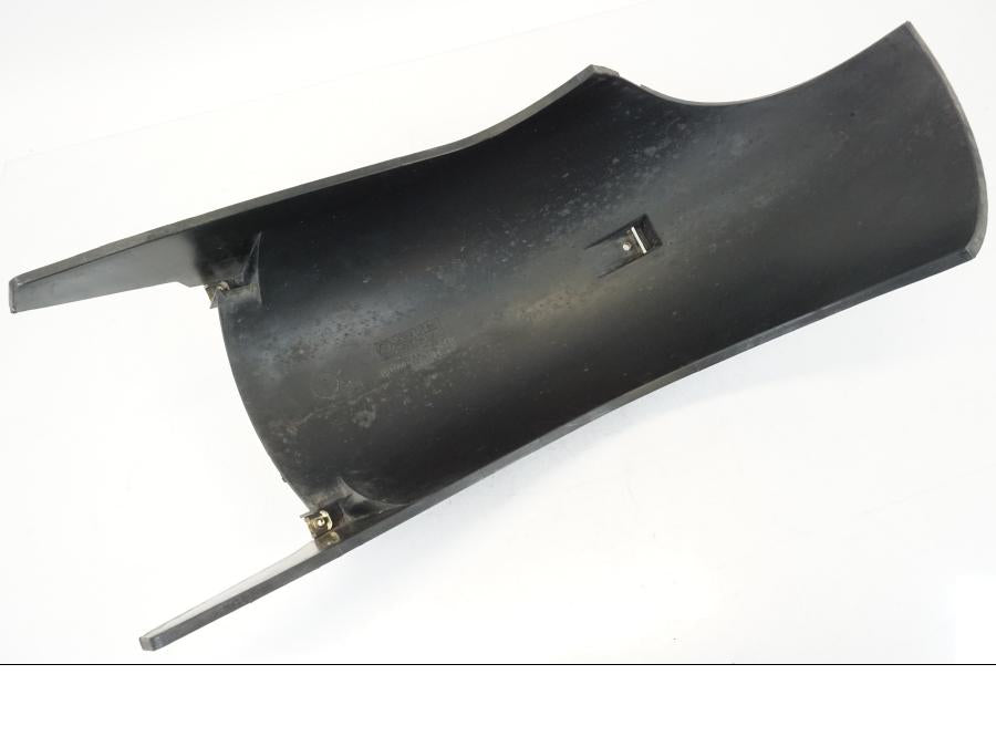 Snett nerifrån på Undertail från en BMW K 1200 LT -2004 motorcykel.