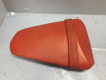 Framsidan på Sadel från en Kawasaki Z 1000 -2013 motorcykel.