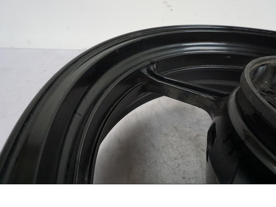 Extrabild2 på Fälg från en Kawasaki Versys 650 -2014 motorcykel.