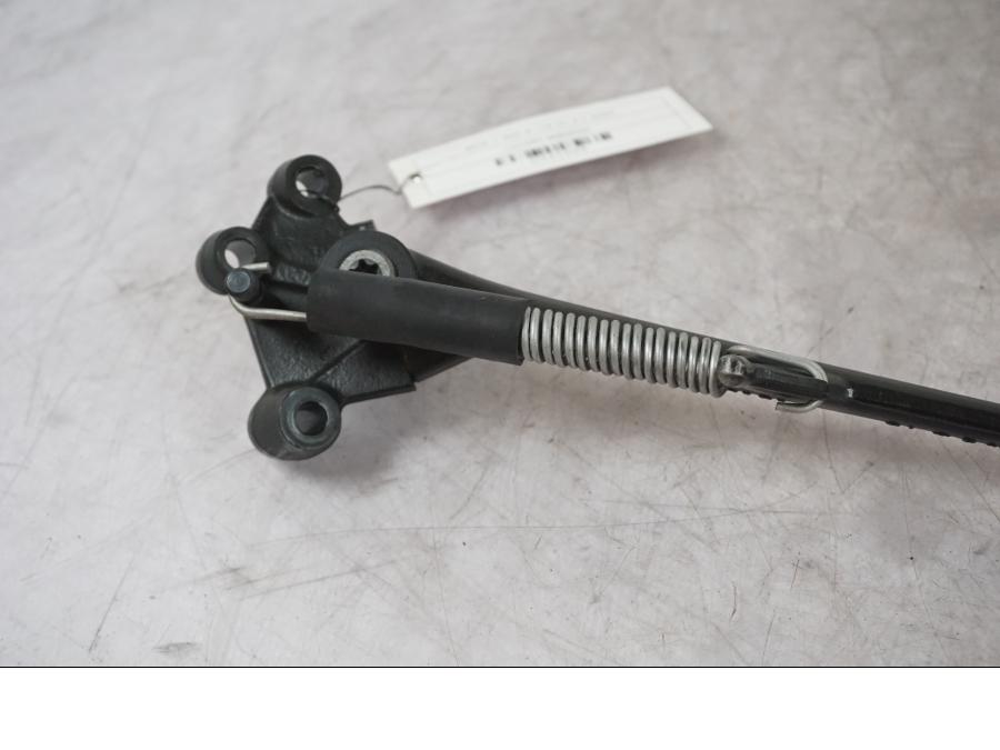 Baksidan på Sidostöd från en BMW F 800 R -2018 motorcykel.