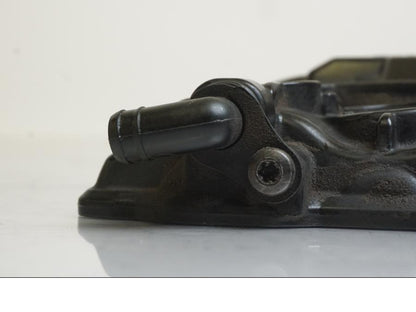 Baksidan på Ventilkåpa från en KTM 1190 Adventure -2015 motorcykel.