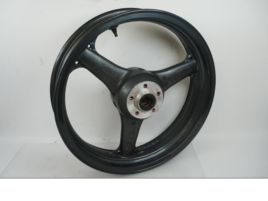 Baksidan på Fälg från en Kawasaki ZX-9R -2001 motorcykel.