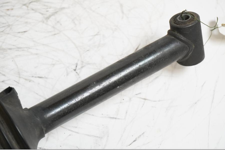 Vänster sida på Stötdämpare från en Honda VF 750 S -1982 motorcykel.