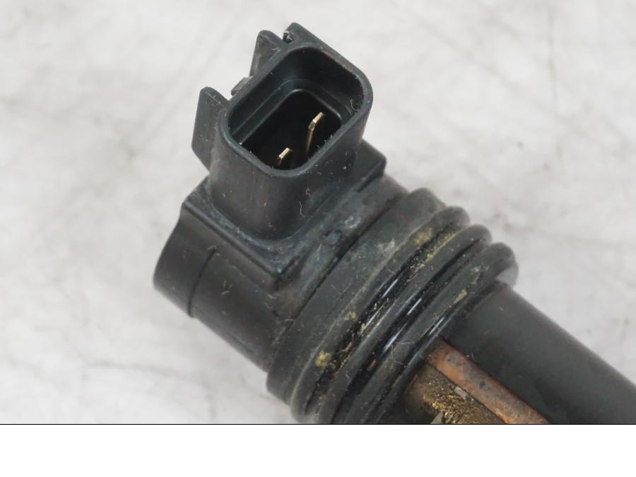 Baksidan på Tändspole från en Kawasaki ZX-6R -2006 motorcykel.