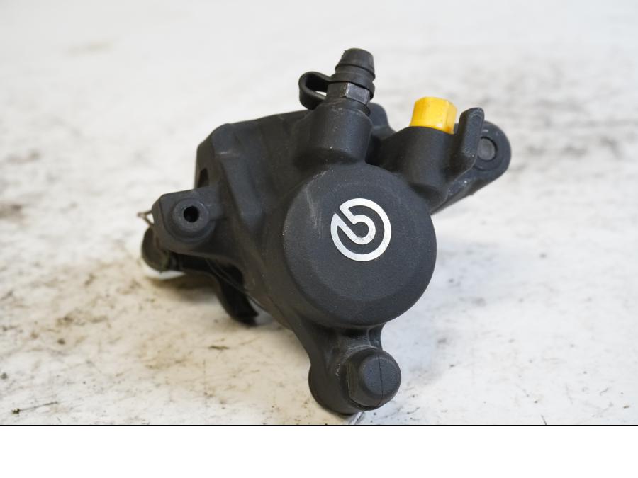 Framsidan på Bromsok från en BMW S 1000 RR -2010 motorcykel.