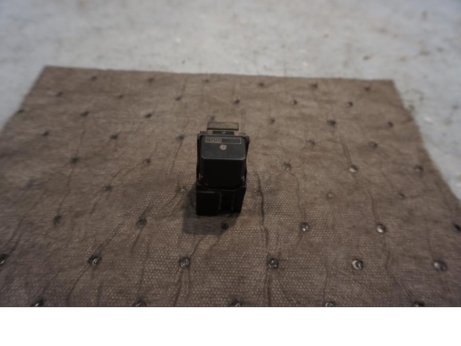 Framsidan på Relä från en Yamaha XT 1200 Z -2011 motorcykel.