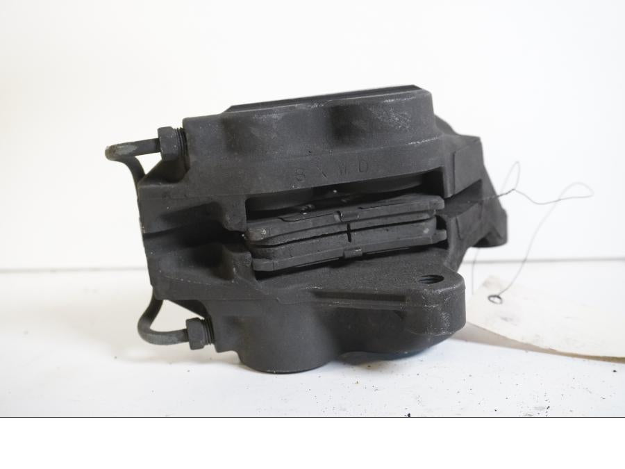 Vänster sida på Bromsok från en Yamaha YZF 1000 R -1999 motorcykel.