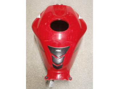 Framsidan på Bensintankskåpa från en Honda CBR 600 RR -2003 motorcykel.