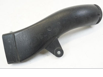 Snett uppifrån på Luftrör från en BMW K 1200 LT -2004 motorcykel.