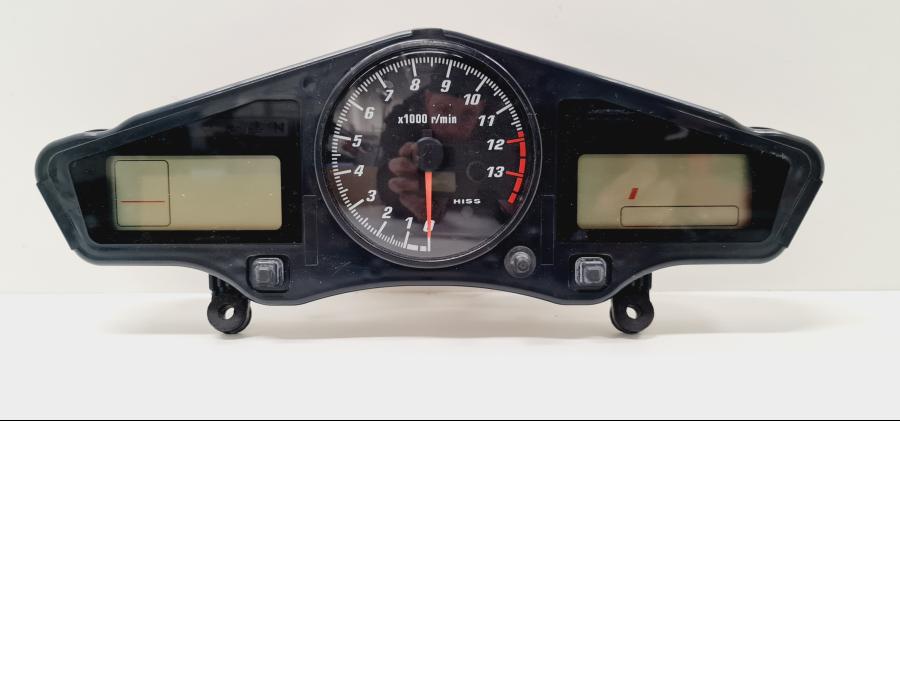 Framsidan på Instrumentpanel från en Honda VFR 800 -2002 motorcykel.