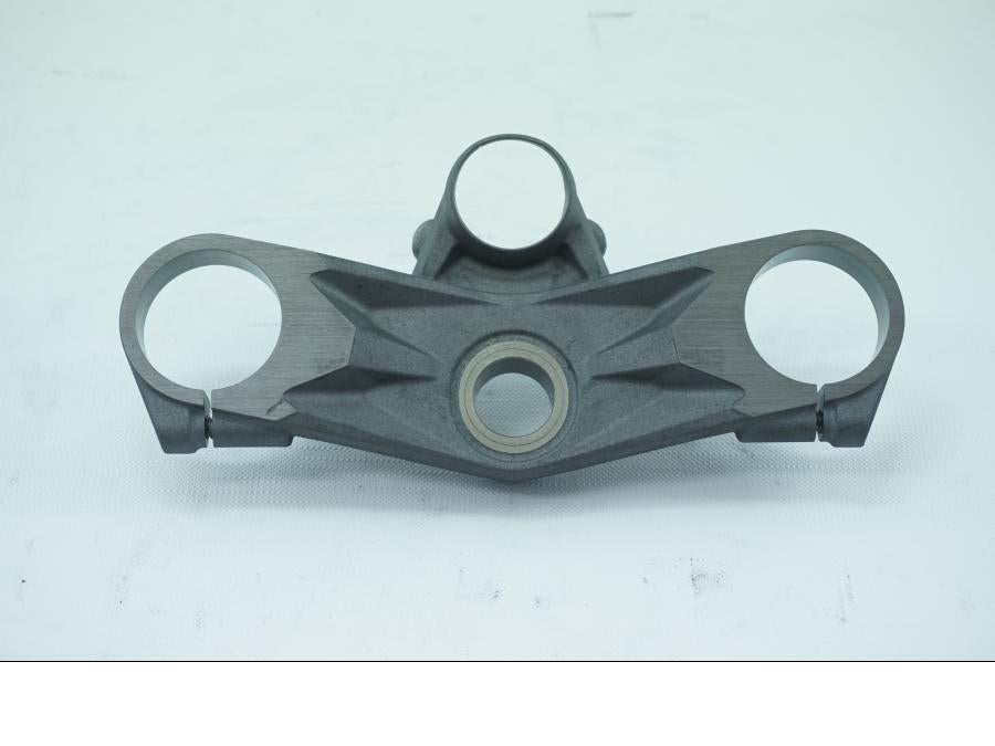 Framsidan på Gaffelkrona från en Kawasaki ZX-6R -2007 motorcykel.