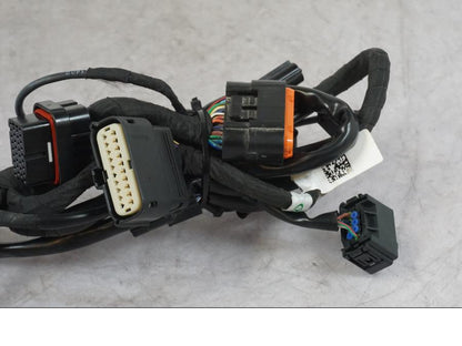 Baksidan på Kablage från en KTM 1290 Super Adventure S -2022 motorcykel.