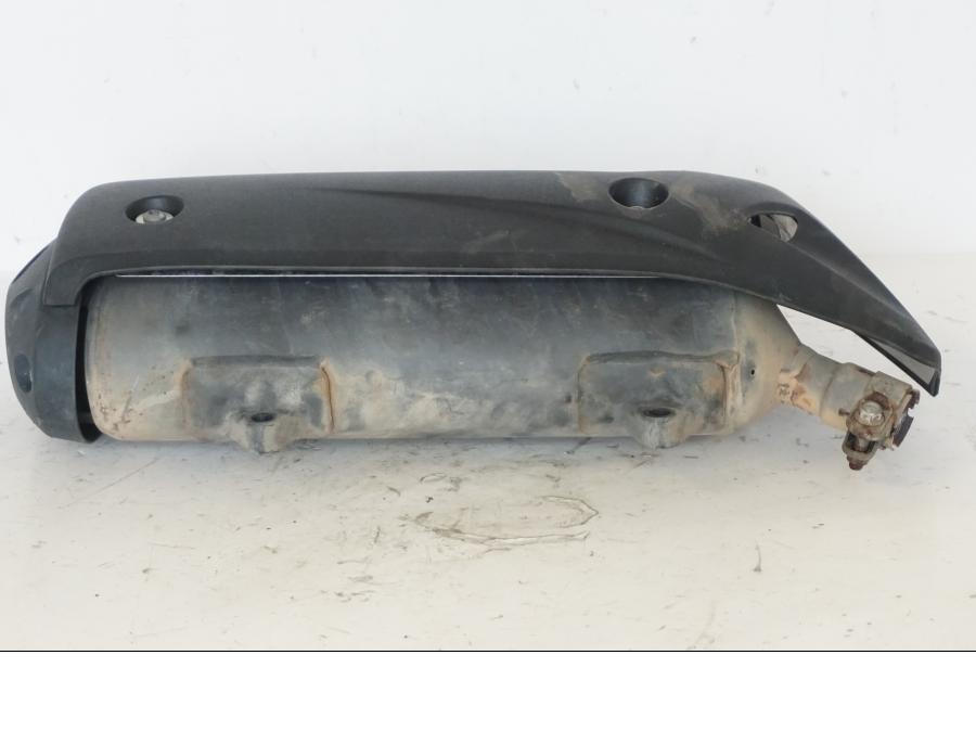 Extrabild2 på Ljuddämpare från en Honda SH 300 A -2011 scooter.