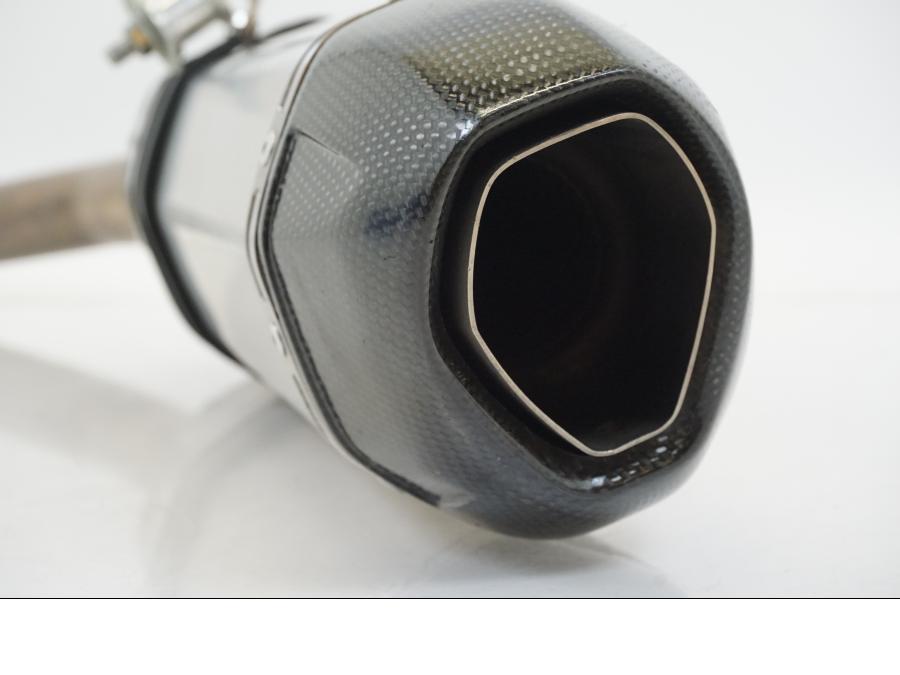 Snett uppifrån på Ljuddämpare Sport från en Suzuki GSX 1300 R -2017 motorcykel.