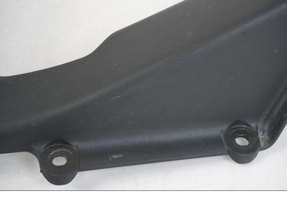 Höger sida på Svingskärm från en Kawasaki ER-6F -2016 motorcykel.