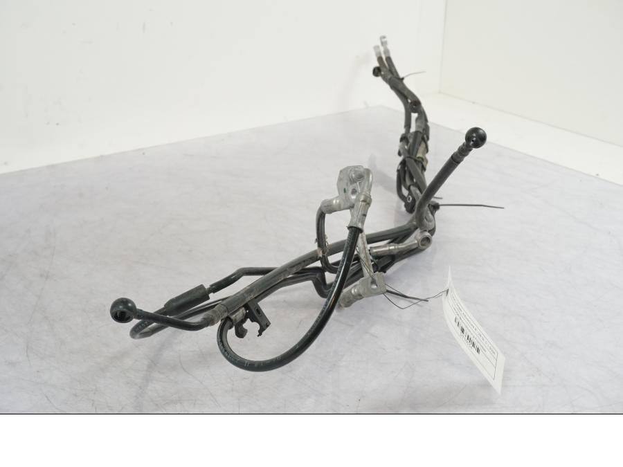 Höger sida på Bromsledning från en KTM 1290 Super Adventure R -2018 motorcykel.