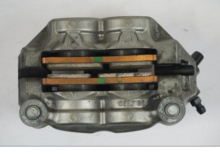 Snett uppifrån på Bromsok från en KTM 1290 Super Duke R -2018 motorcykel.