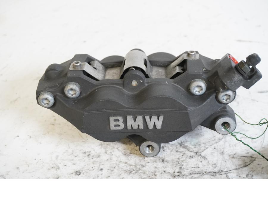 Framsidan på Bromsok från en BMW K 1200 LT -2004 motorcykel.