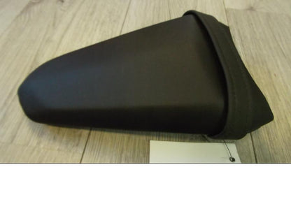 Framsidan på Sadel från en Yamaha YZF 1000 R1 -2015 motorcykel.