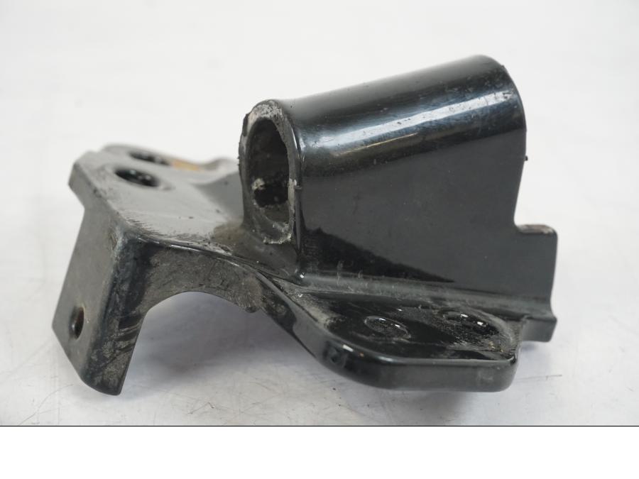 Snett uppifrån på Sidostödsfäste från en H-D Street Glide FLHX -2012 motorcykel.