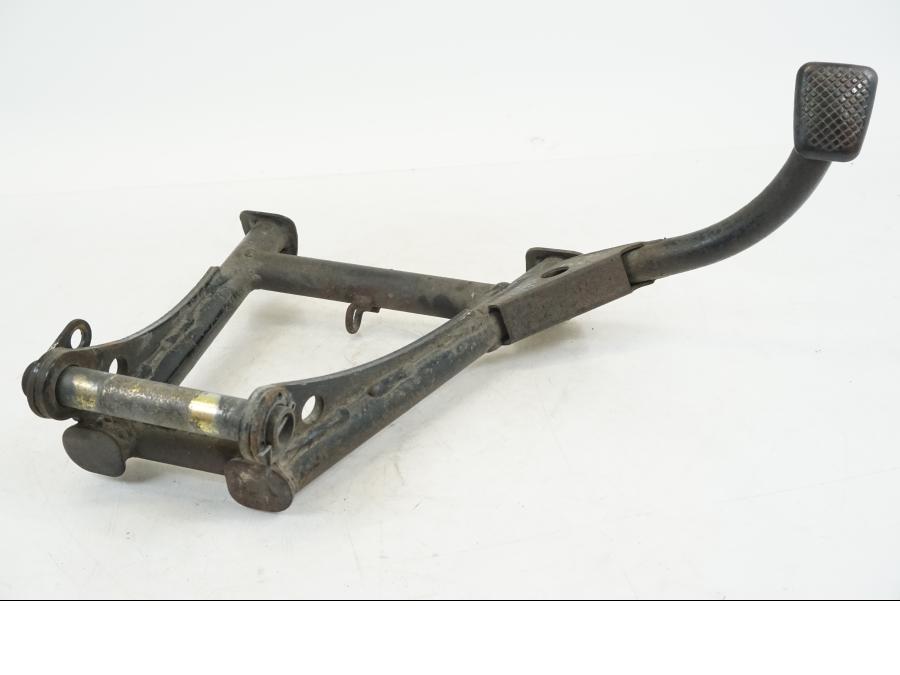 Extrabild1 på Centralstöd från en Honda ST 1300 -2002 motorcykel.