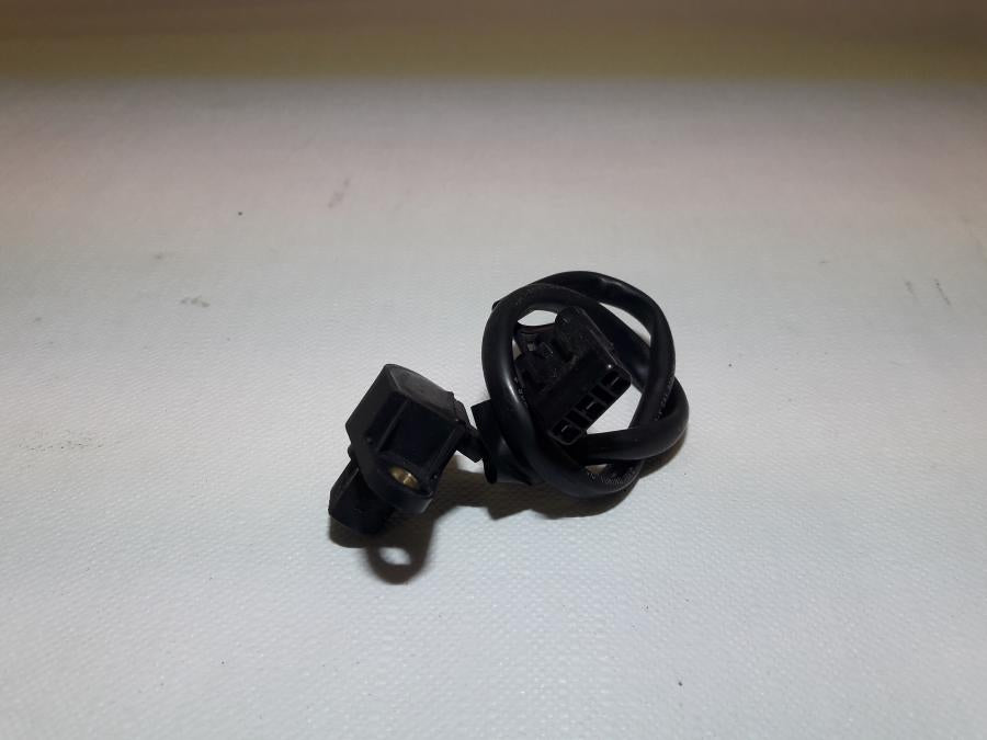 Framsidan på Hastighetsgivare från en Suzuki GSX-R 600 -1998 motorcykel.