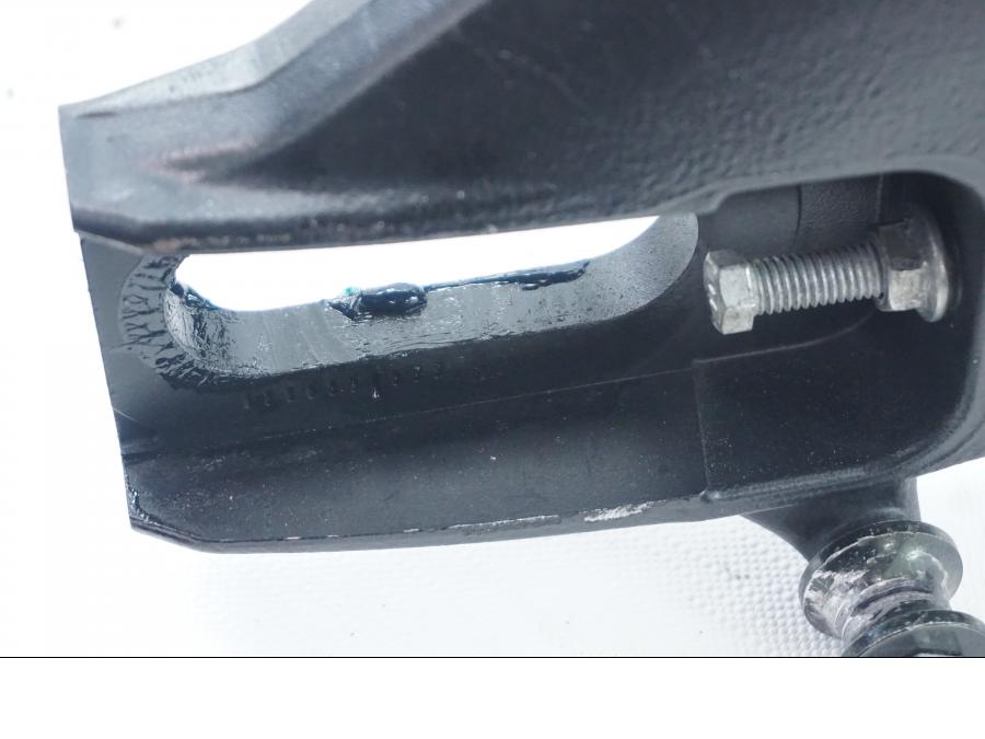 Snett nerifrån på Sving från en Suzuki GSX-R 1000 -2009 motorcykel.