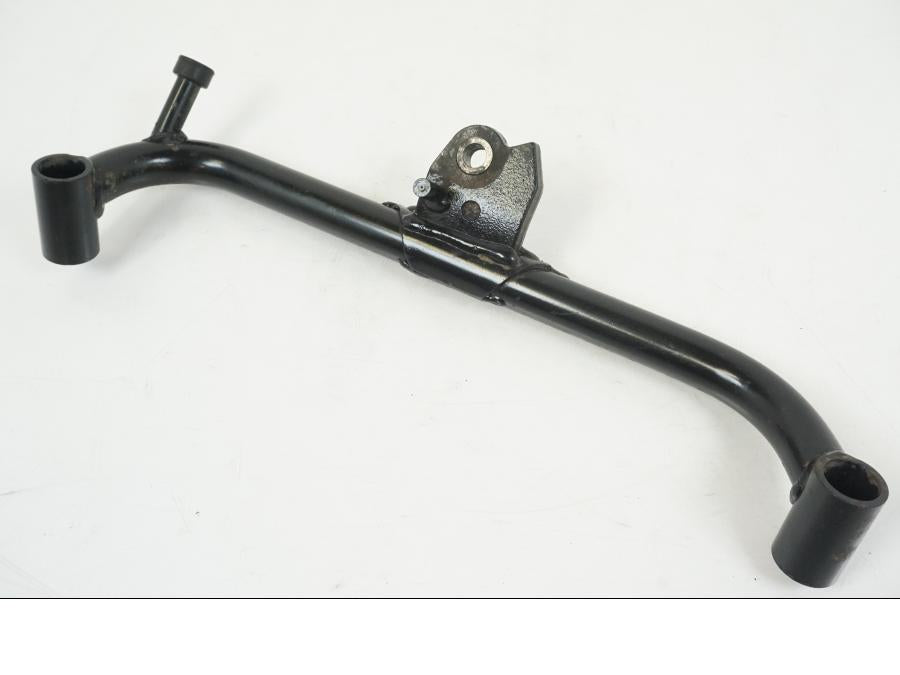 Framsidan på Sidostödsfäste från en BMW F 650 CS -2002 motorcykel.