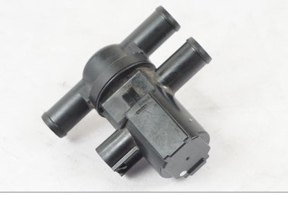 Vänster sida på Second Air från en Kawasaki ZX-6R -2011 motorcykel.