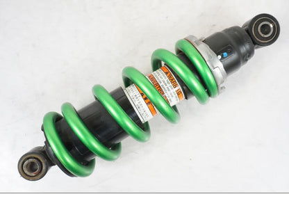 Framsidan på Stötdämpare från en Kawasaki ER-6N -2016 motorcykel.