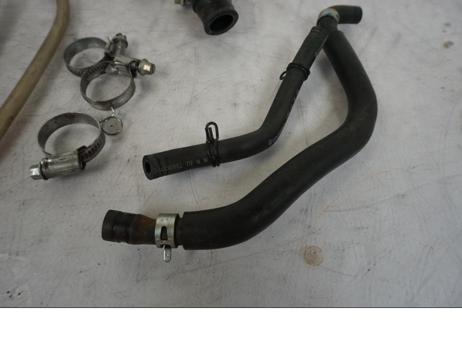 Höger sida på Vattenkyl Slang Set från en Yamaha MT 125 -2017 motorcykel.