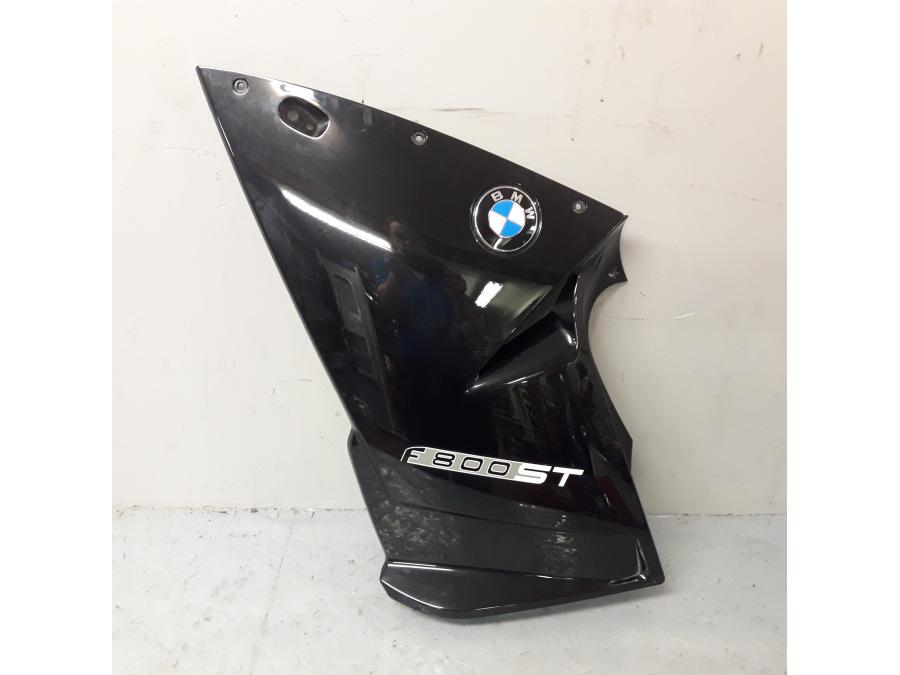 Framsidan på Sidkåpa från en BMW F 800 ST -2006 motorcykel.