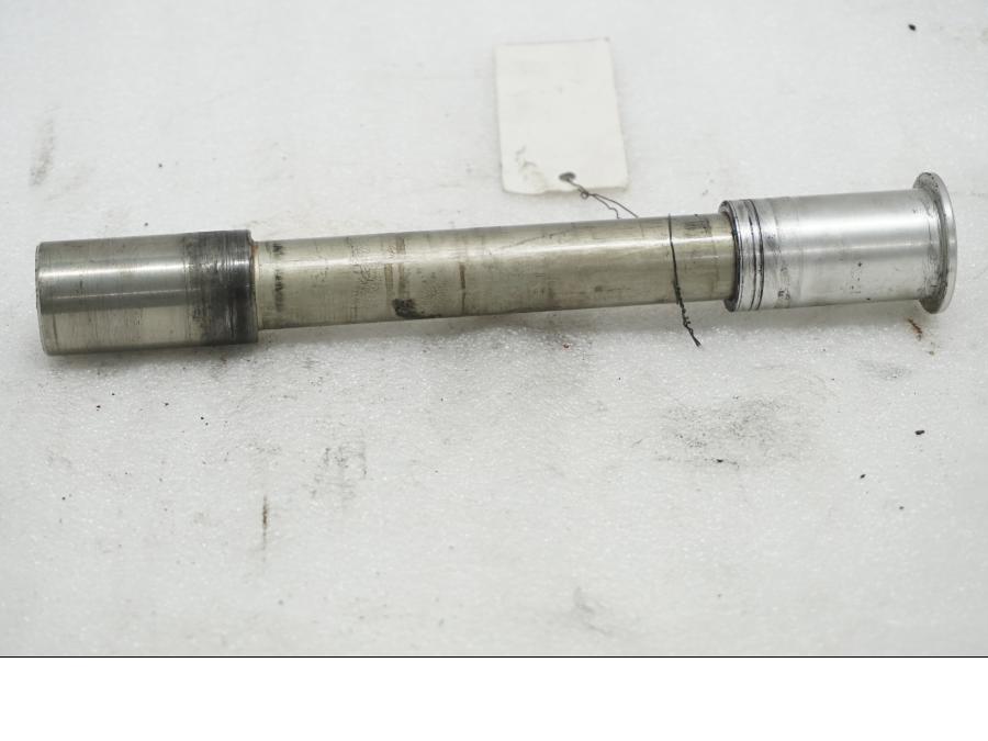 Framsidan på Axel från en Suzuki SV 1000 -2007 motorcykel.