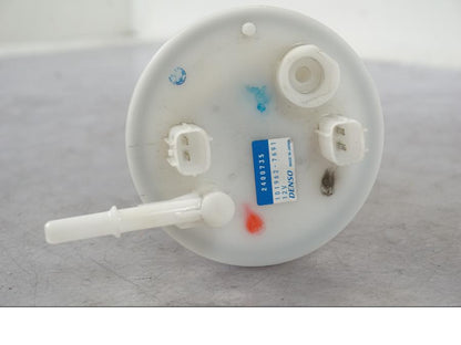 Vänster sida på Bensinpump insprut från en Triumph Tiger 1200 -2018 motorcykel.